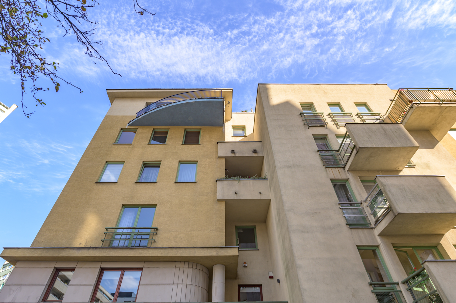 Zdjęcie architektury budynku Budynek mieszkalno-usługowy